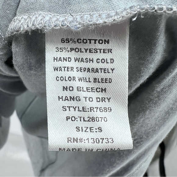 Umgee Womens Burnout Cold Shoulder Blouse Small Gray Keyhole Back Flare Sleeve - Picture 13 of 15